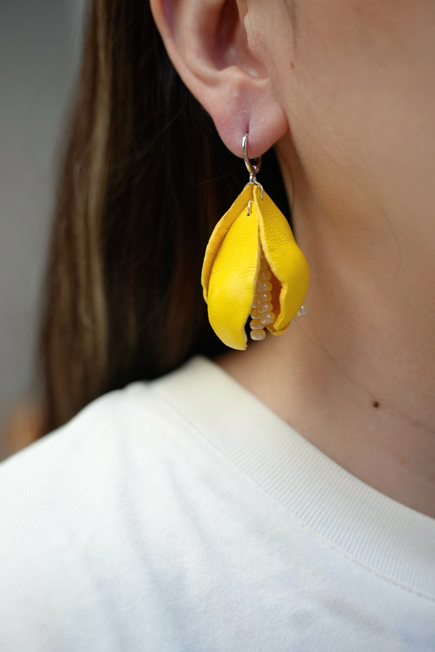 Leather Tulip Antique-Whisper